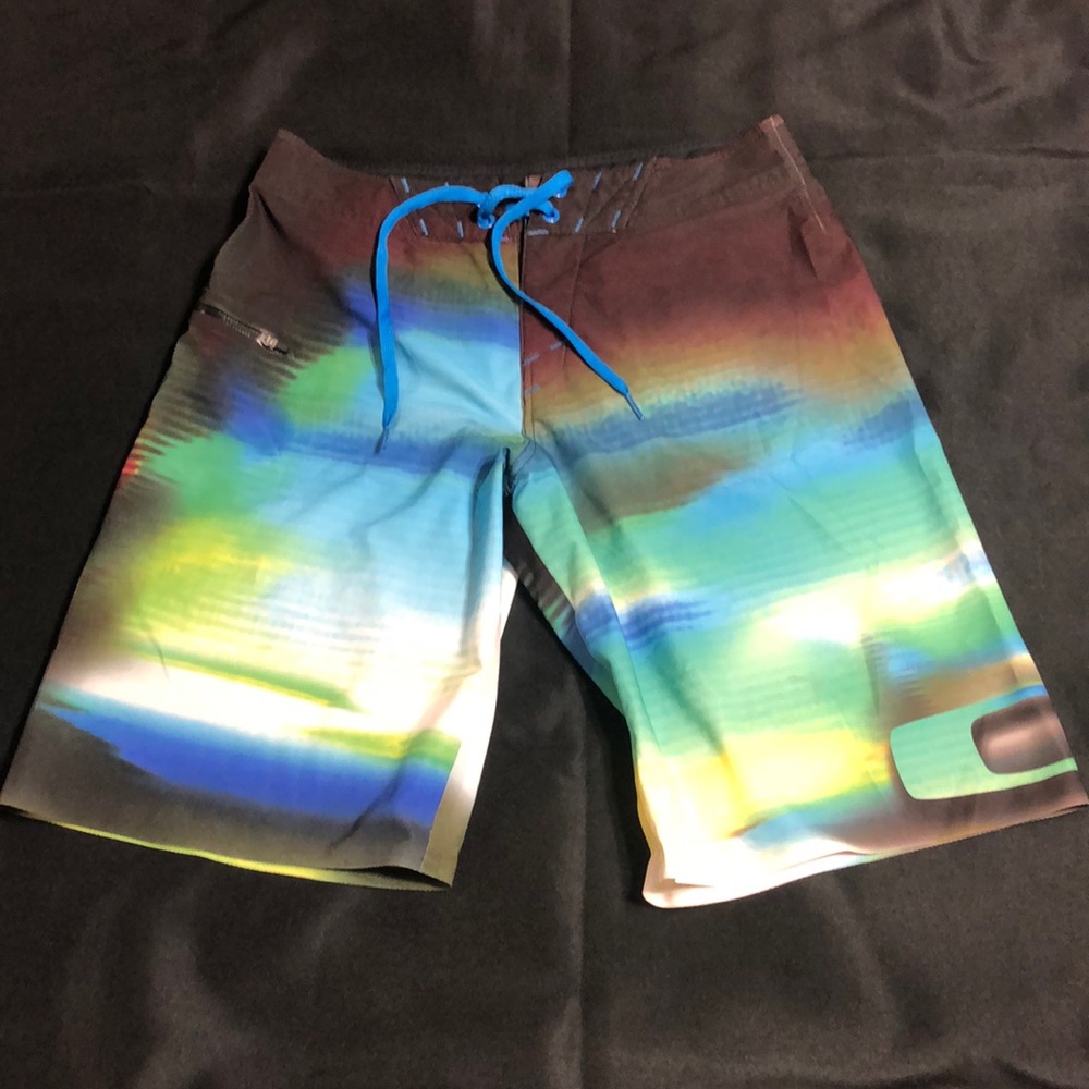 Oakley men’s swim trunks size Medium
